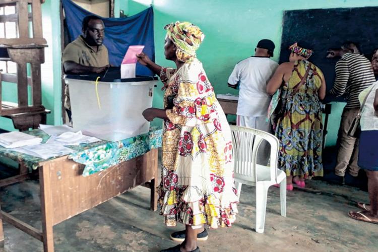  Élections au Gabon : le ministère de l'Intérieur reprend la main