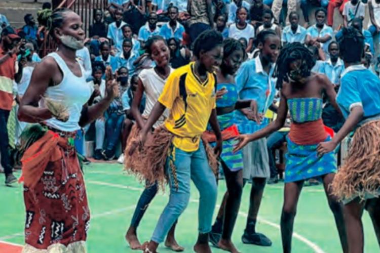 Patrimoine culturel immatériel du Gabon : le CES Mandela en bon élève