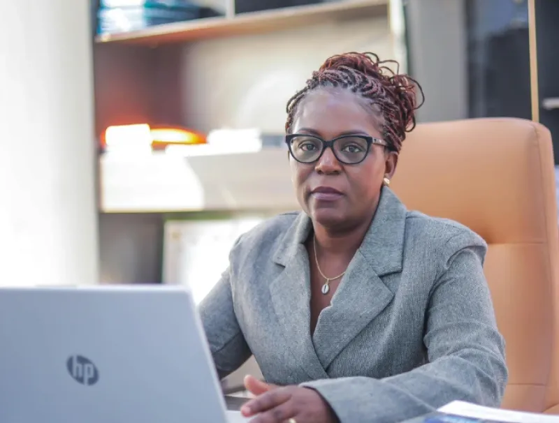 Armande Longo-Moulengui, ministre des Affaires sociales