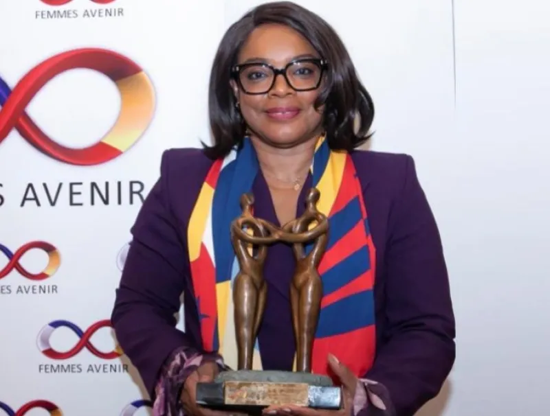 Aurélie Flore Koumba Pambo, prix Femmes Avenir lors de la 9e Conférence Femmes et diplomatie