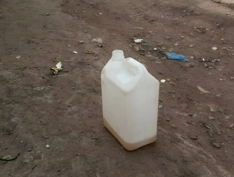 Le bidon d’essence utilisé par sieur Ibuanga