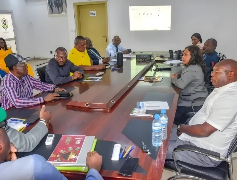 Une partie des membres du Comex de la Fégafoot