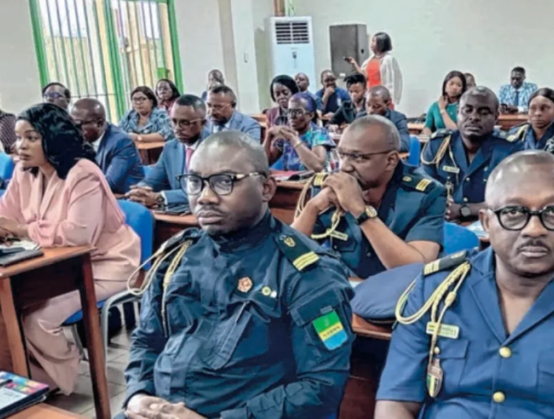 Réflexion afin de mieux organiser la traque contre les criminels économiques et financiers