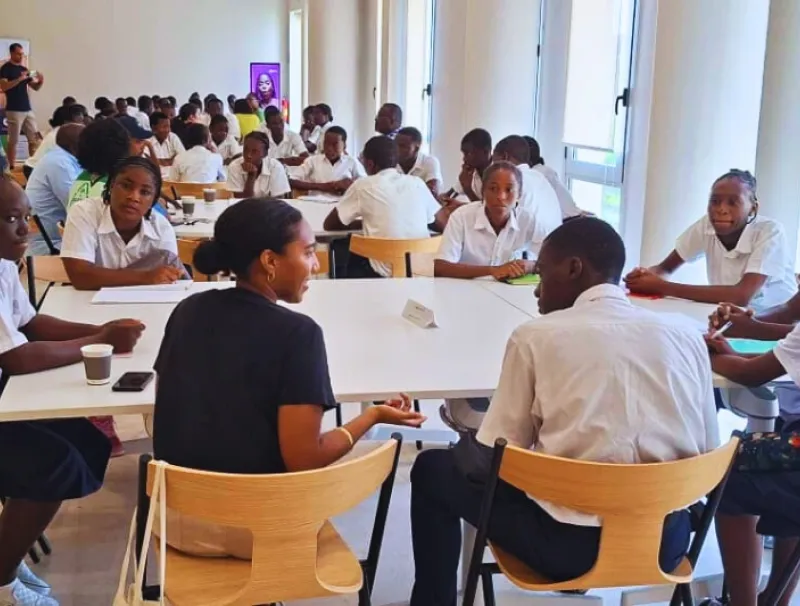 Les élèves du lycée national Léon Mba