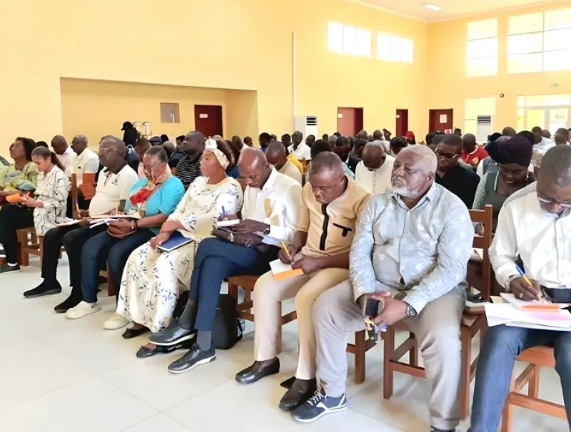 Les enseignants lors de la rencontre avec la ministre d’État Camélia Ntoutoume-Leclercq