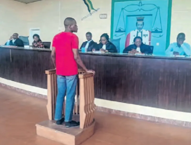 Fally Nguiémi Ayandji, le Gabonais jugé à la faveur de la session criminelle ordinaire pour mineurs à Franceville. © Léa Daoud