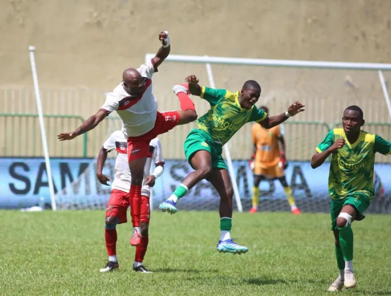  Plusieurs clubs de football n’ont pas de papiers : pourquoi jouent-ils alors le championnat ?