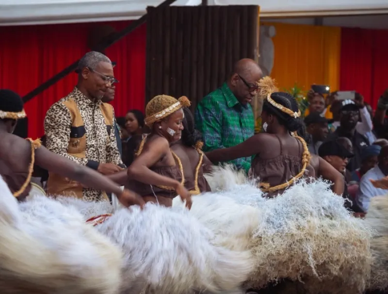 Alexandre Barro Chambrier et Ulrich Kessany à la fête des cultures
