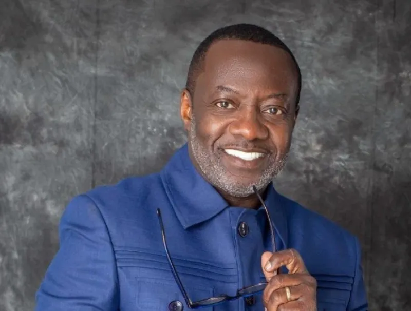 Révérend pasteur Michel Francis Mbadinga