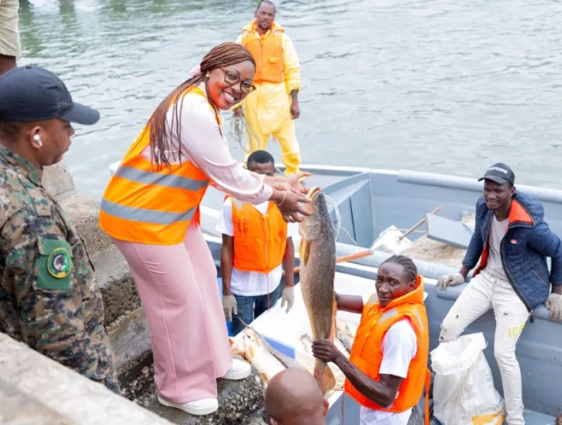 Crise à Gab Pêche : un collectif des pêcheurs apporte son soutien à la ministre