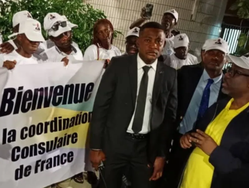 Un instantané de l’ambiance de la diaspora de France lors de l’élection le 12 avril 2025.
