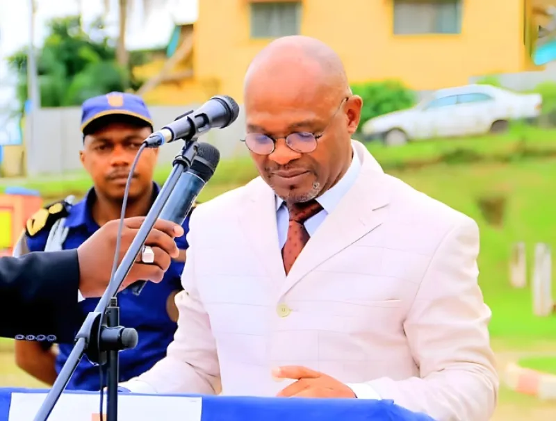 Guy-Pierre Biteghe, maire de Lambaréné