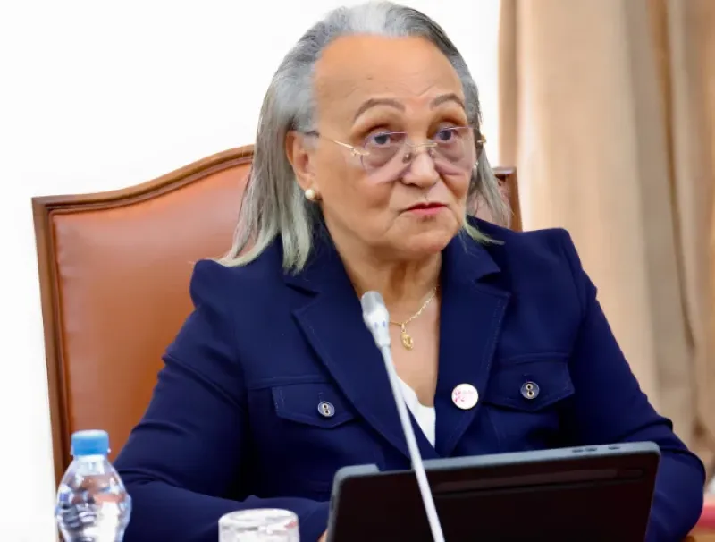 Jacqueline Ilogue Bignoumba, ministre de l’Éducation nationale et à l’Instruction civique.