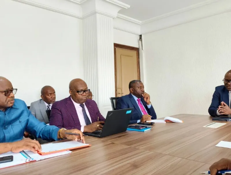 Le ministre Mamboula, lors de son échange avec le Sena et le Synetechpro