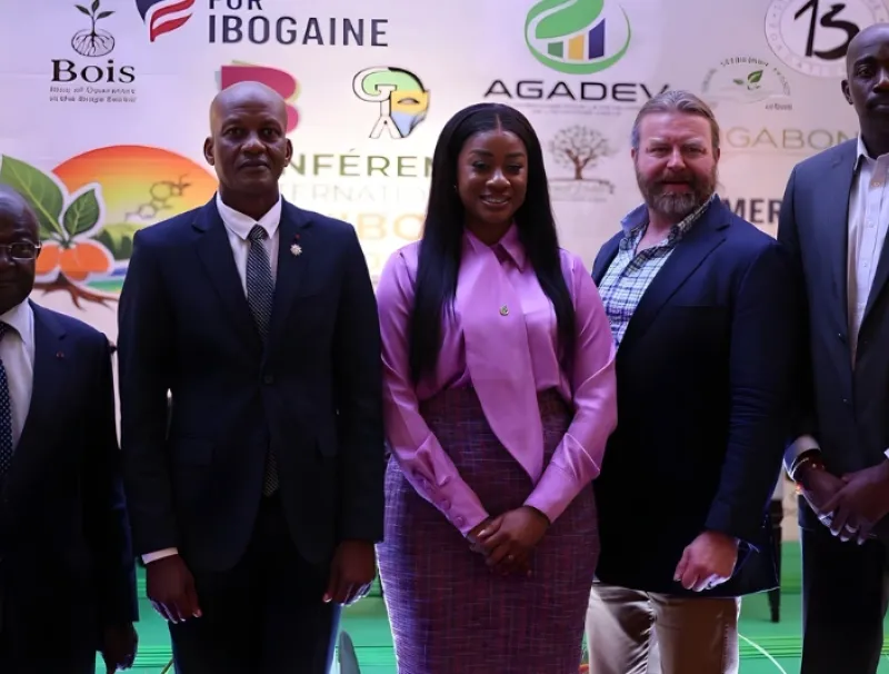 Maurice Ntossui Allogo, ministre des eaux et forêts