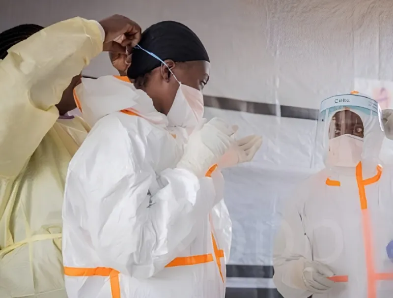 Médecins qui luttent contre l'épidémie d'Ebola