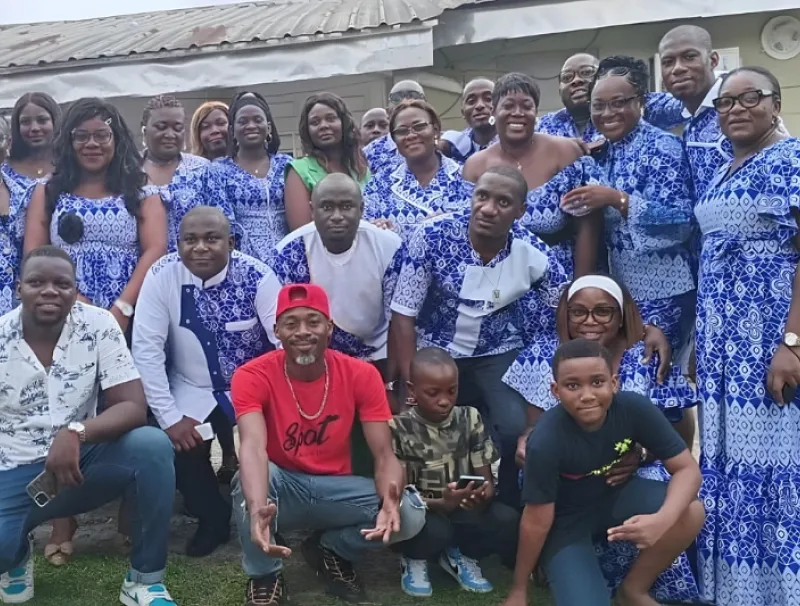 Quelques membres de l’association Dolarité