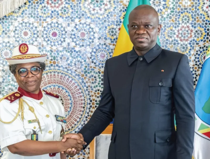 Le président de la République, Brice Clotaire Oligui Nguema et le directeur général de la Cnamgs, Pr Yvette Nguema Edzang