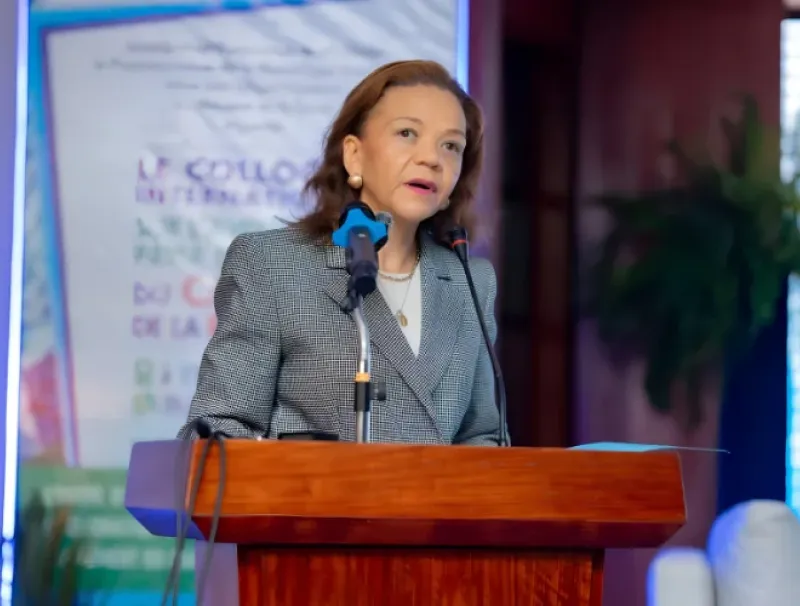 Pr Nkana Ayo-Bivigou, ministre de la santé