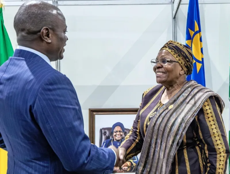 Brice Clotaire Oligui Nguema, président du Gabon et Netumbo Nandi-Ndaitwah, présidente de la Namibie
