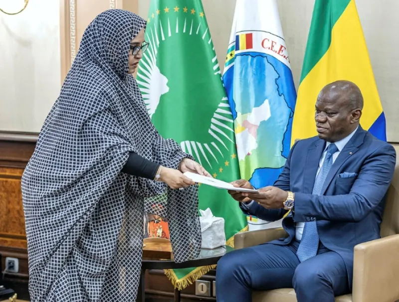Brice Clotaire Oligui Nguema, président du Gabon et Messouda Bahama Mohamed Laghdaf