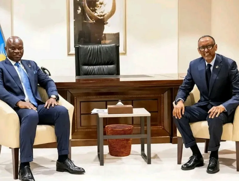 Brice Clotaire Oligui Nguema, président du Gabon et Paul Kagame, président du Rwanda