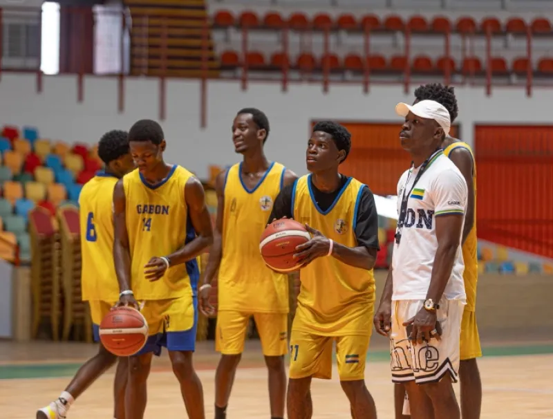 Les joueurs gabonais lors de leur premier entraînement à Abidjan, hier