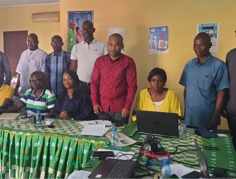 Sena et du Synetecpro, syndicats de l'éducation nationale au Gabon