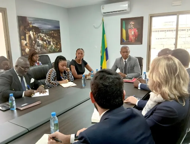 Une séquence de la rencontre entre le ministre des Sports et les représentants de la FIFA et de la CAF