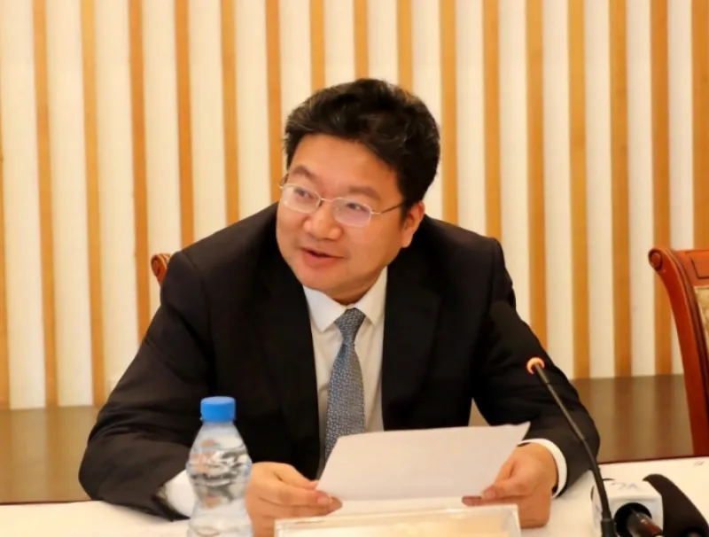  Zhou Ping, ambassadeur de Chine au Gabon
