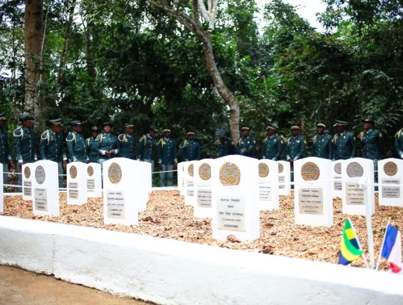 Le cimetière où reposent 26 militaires français et gabonais, héros de Mimbeng.