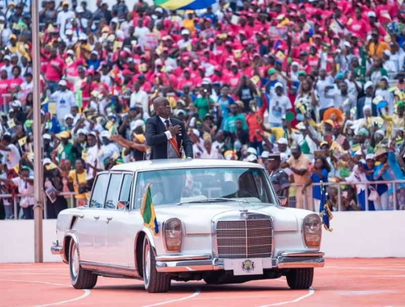 Le chef de l’Etat équato-guinéen, Teodoro Obiang Mbasogo, et le vice-président de la République, Joseph Owondault Berre, mercredi dernier à Malabo.