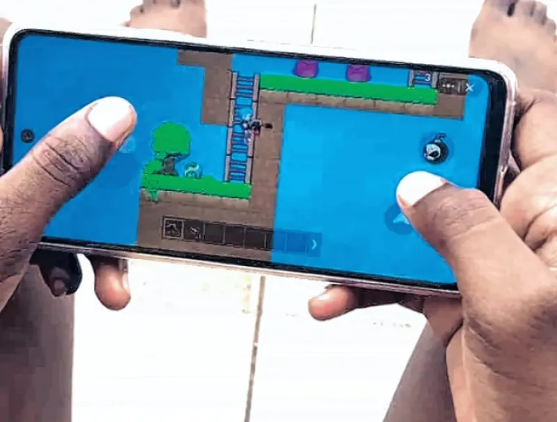 Technologie : un gabonais de 11 ans crée le jeu virtuel "Échelle et Monstres"
