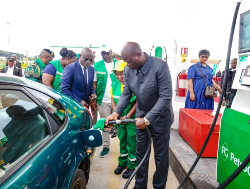 Oligui Nguema sur les sites de la SNI et PetroGabon à Akiéni et Ngouoni
