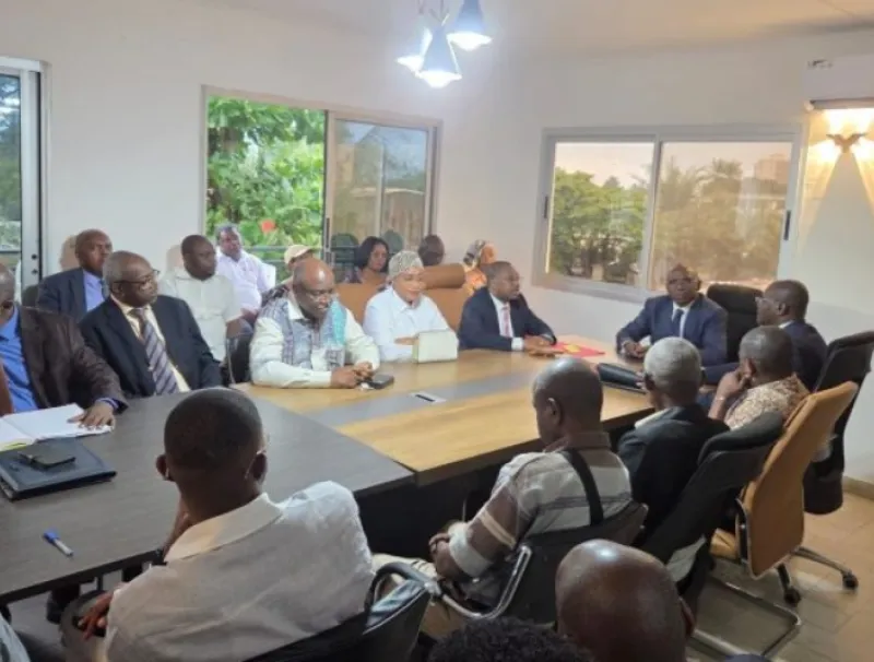 François Ndong Obiang (Réagir) : "Ceux qui savent ne parlent pas"
