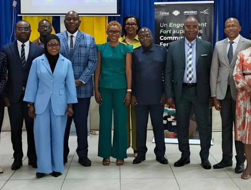 Photo de famille des parties prenantes