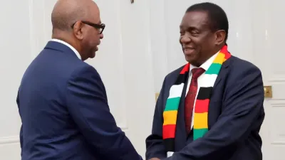 Le VPR Alexandre Barro Chambrier reçu en audience par le président du Zimbabwe, Emmerson Mnangangwa. 