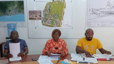 Le collectif des employés de Arise lors d'un point de presse sur la question.