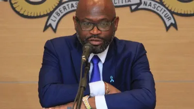Arsène Nkoghe, poursuivis pour "injures publiques, outrage à magistrat, violence et voie de faits".