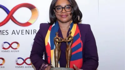Aurélie Flore Koumba Pambo, prix Femmes Avenir lors de la 9e Conférence Femmes et diplomatie