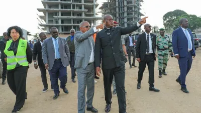 Brice Clotaire Oligui Nguema, président du Gabon et Alain-Claude Kouakoua,  dirigeant de Mika Services