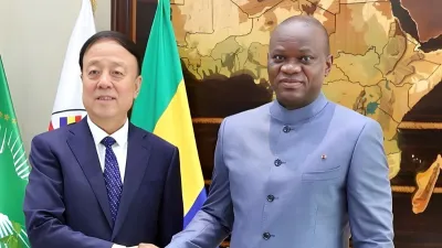 Brice Clotaire Oligui Nguema, président du Gabon et Wu Weihua, vice-président du Comité permanent de l’Assemblée populaire nationale de Chine (APN)