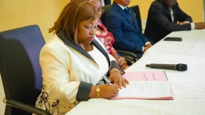 Camelia Ntoutoume-Leclerq, ministre de l'éducation nationale