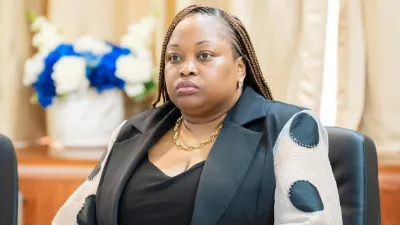 Camelia Ntoutoume-Leclerq, ministre de l'éducation nationale
