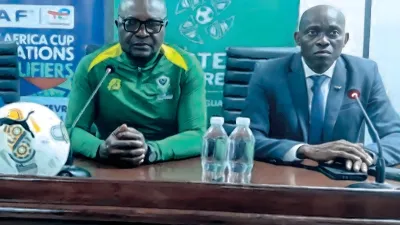 Le coach Jean-Joseph Ngoma, lors de la conférence de presse