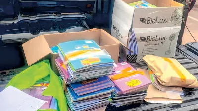 Une vue des exemplaires de livres saisis