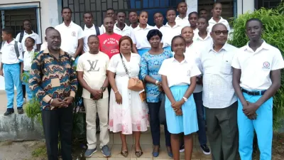 Les nouveaux membres de la coopérative et leurs partenaires.