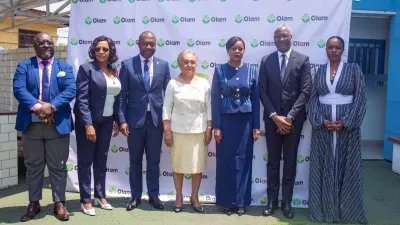 Officiels et membre du gouvernement lors du lancement du programme