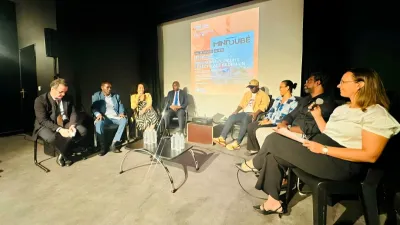 Débat sur les solutions à mettre en oeuvre pour transformer la gestion des déchets au Gabon.