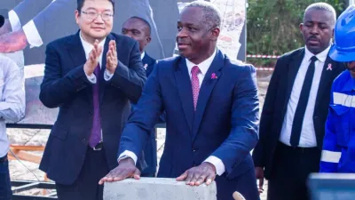 Avec la pose de la première pierre de la nouvelle usine de clinker, c’est une étape de plus vers la concrétisation de l’ambition du Gabon en faveur de l’industrialisation et de la diversification de son économie.